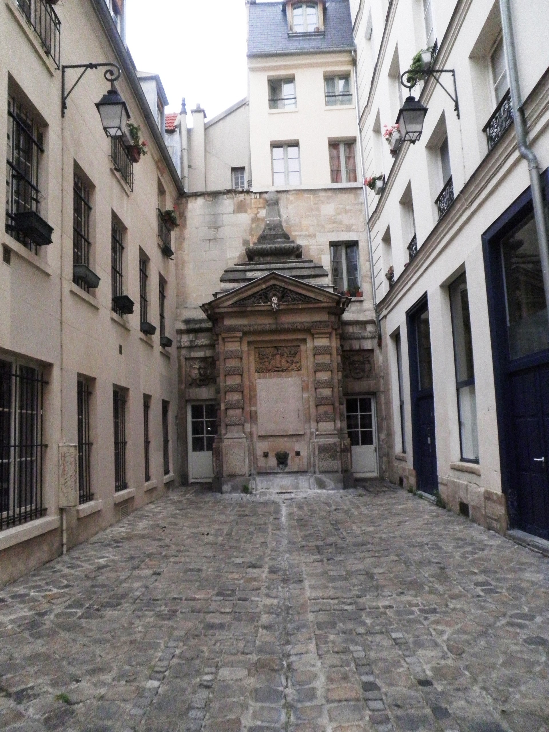 FONTAINE-DE-JARENTE-IMPASSE-DE-LA-POISSONNERIE