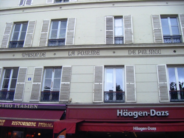 Maison-de-la-Pomme-de-Pin