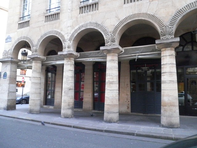 Rue des Colonnes