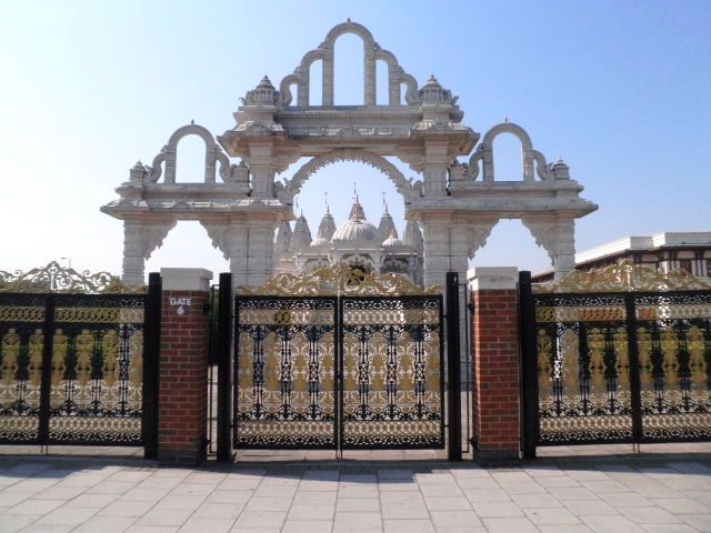 Temple hindou à Londres BAPS Shri Swaminarayan Mandir