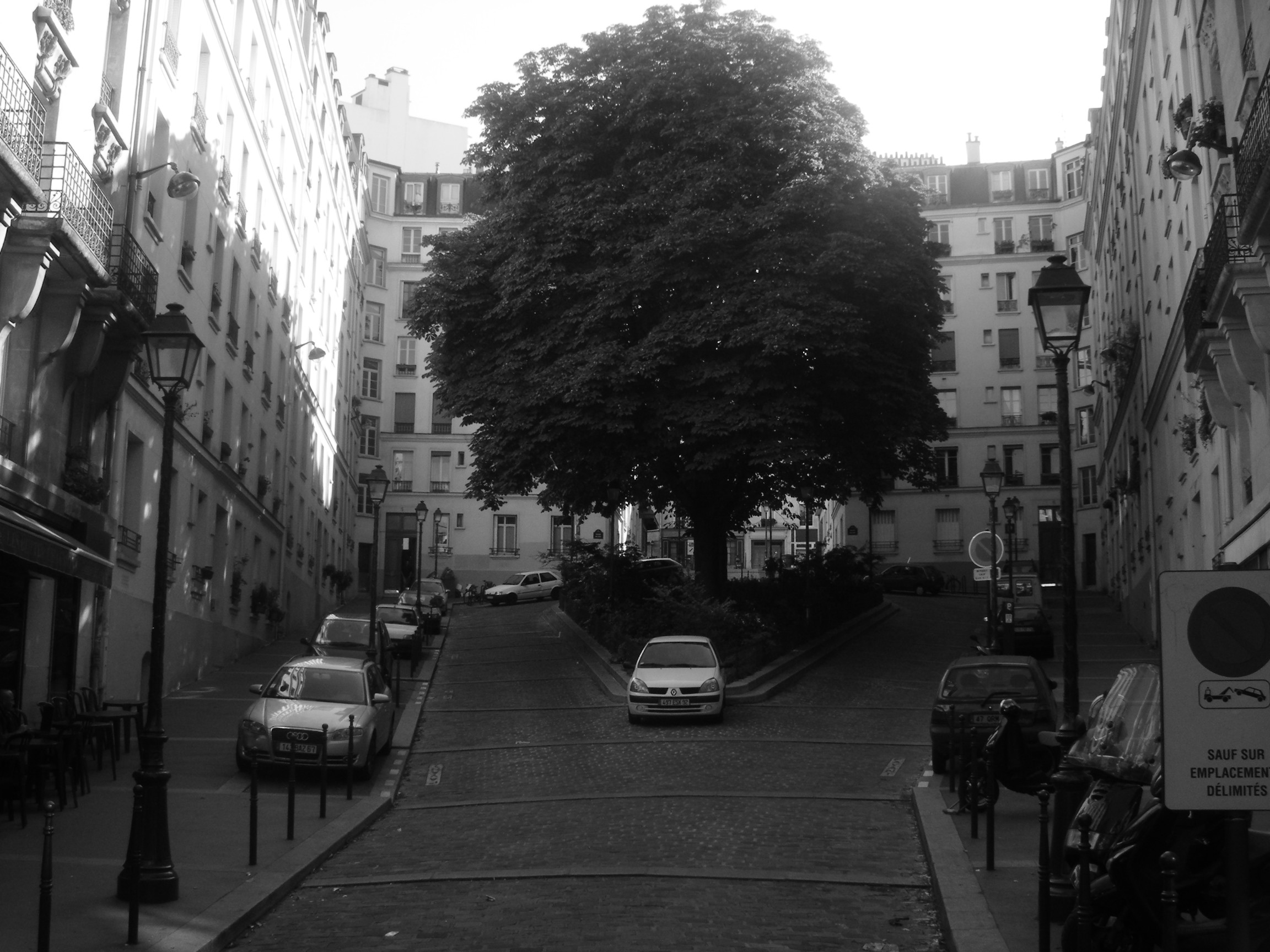 Square Bolivar 75019