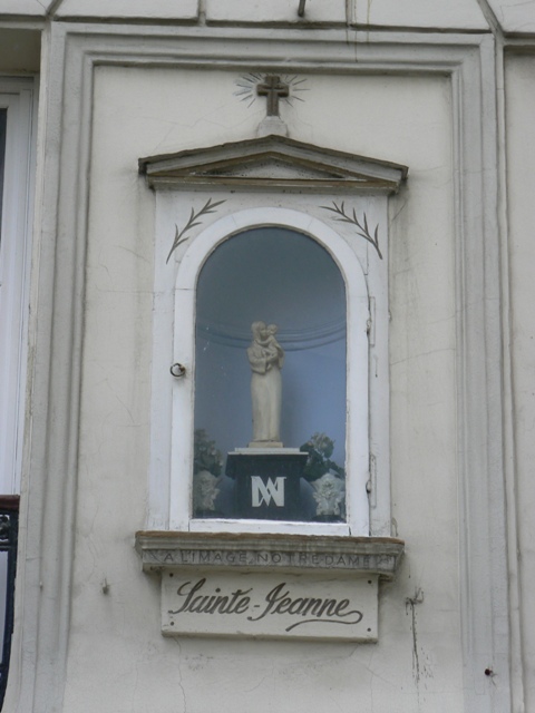 Vierge 32 rue Beauregard