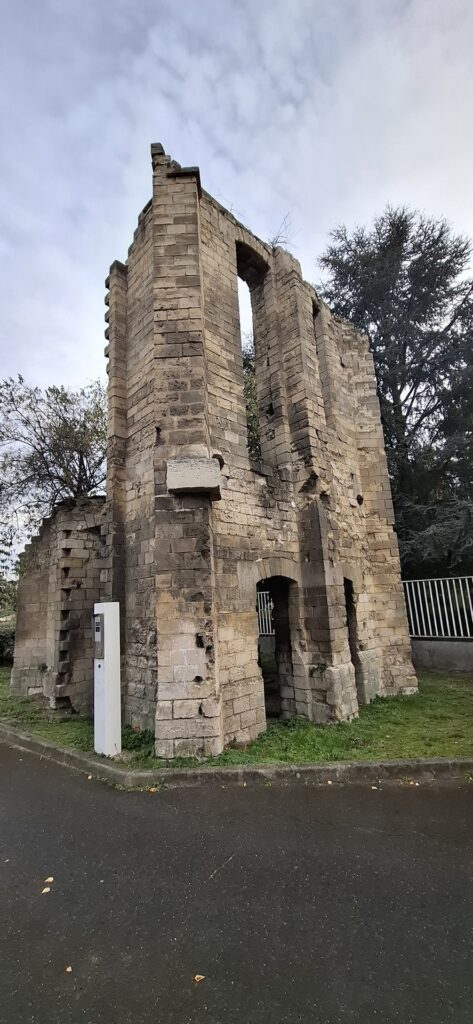 Colombier rue Jules Saulnier Saint-Denis