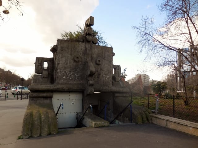 Entrée de parking par Denis Mondineu