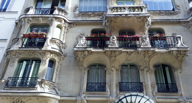 Art Nouveau à Paris : La Maison des Arums, 33 rue du Champ de Mars