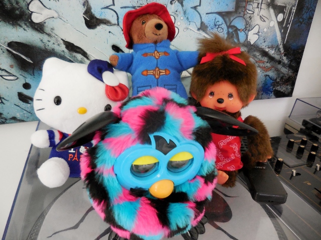 Mes doudous : Monchhichi, Hello Kitty, Furby Boom et Paddington