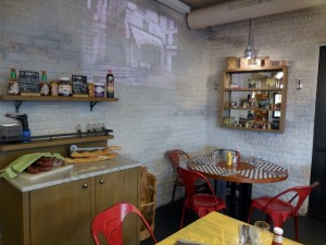 Moutarde Street Saint Michel