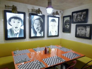 Moutarde Street Saint Michel