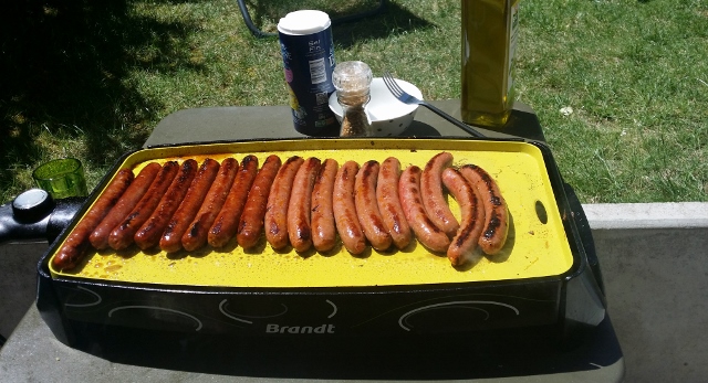 Crevettes, mini-brochettes et merguez à la Plancha