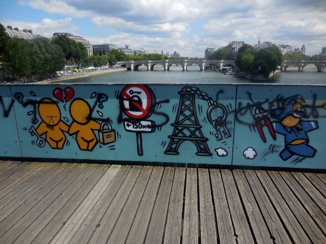 Jace sur le Pont des Arts