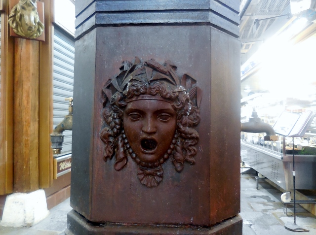 La fontaine du marché couvert Beauvau