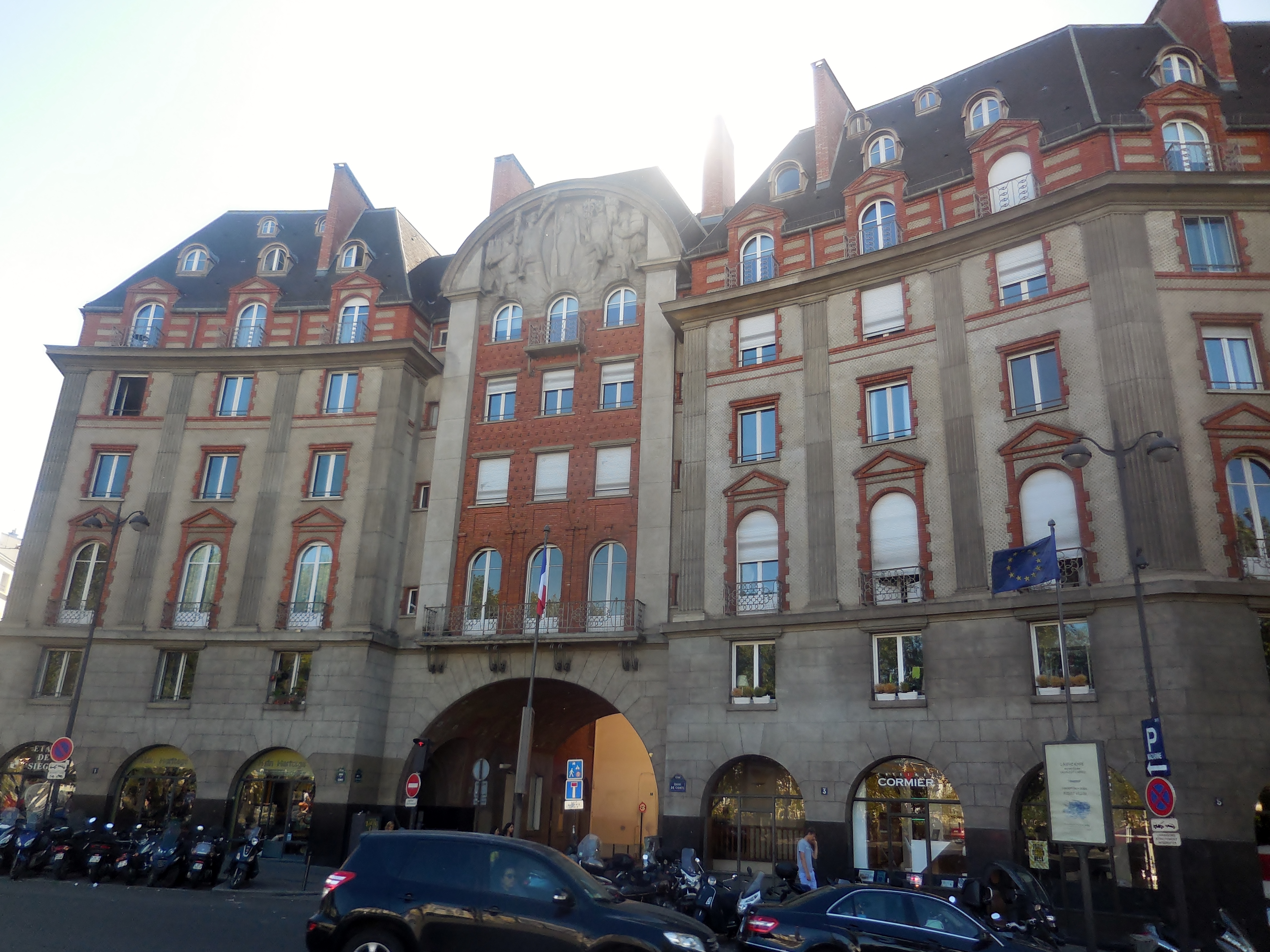 Les immeubles du Carrefour Curie