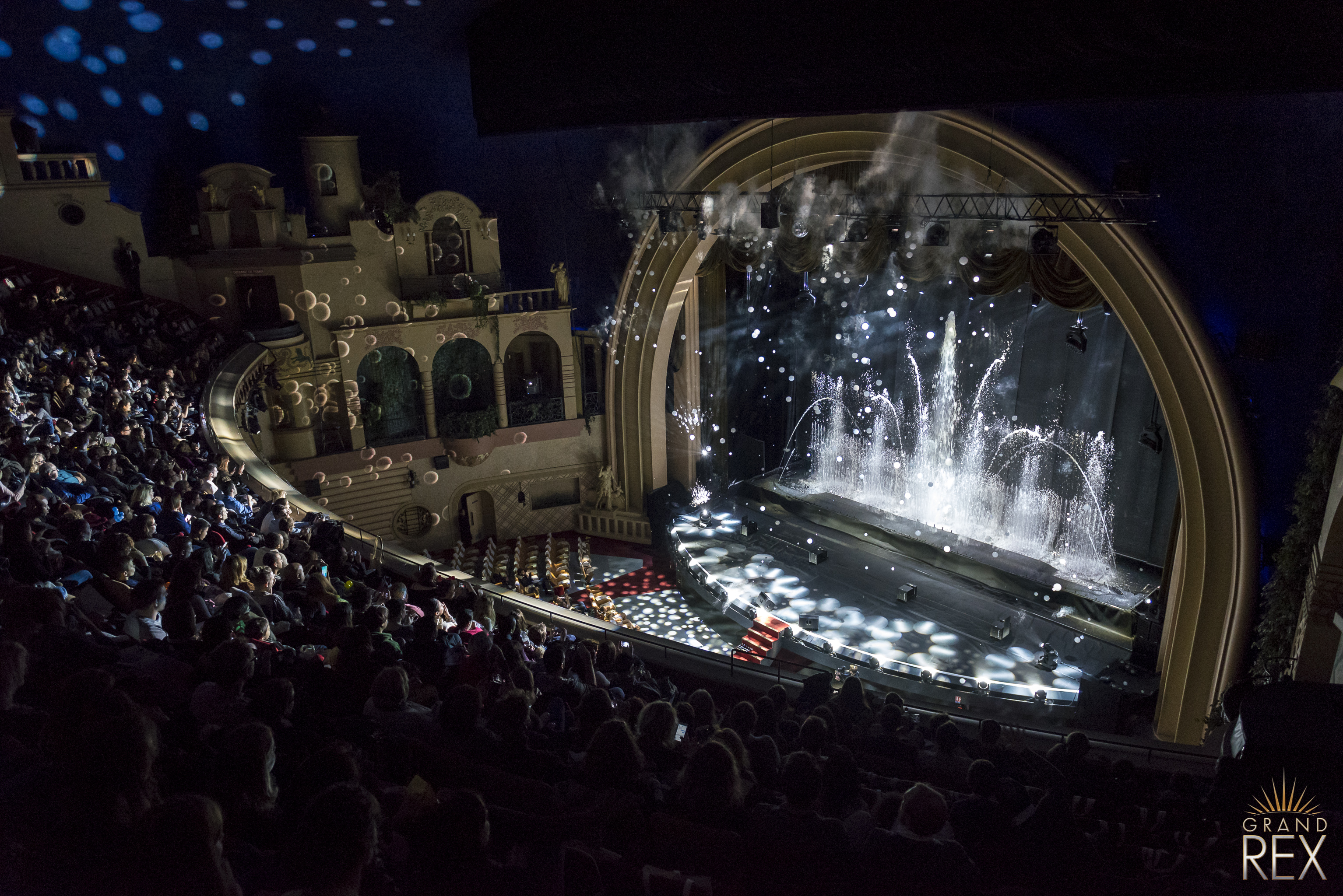 La Féérie des Eaux au Grand Rex