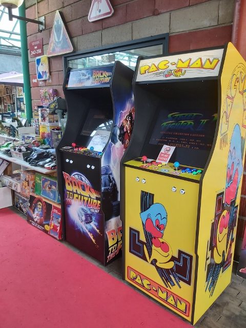 Jeux et jouets vintage aux Puces de Saint Ouen