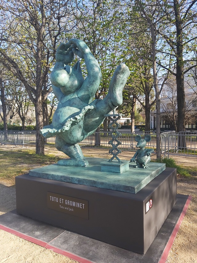 Chat de Philippe Geluck sur les Champs Elysées