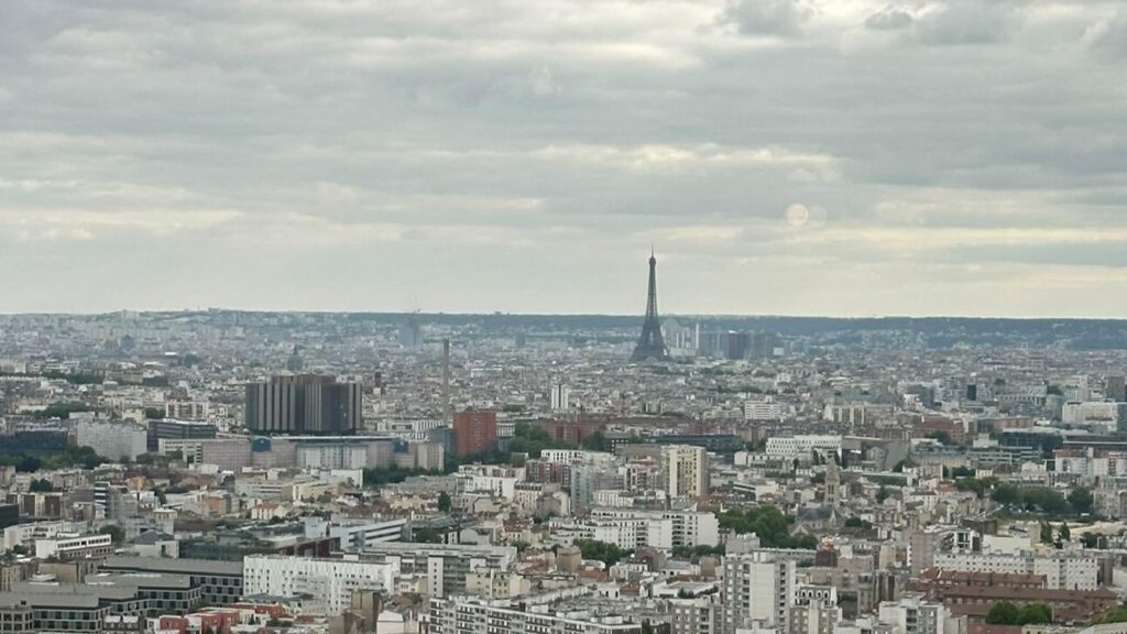 Vue de Paris depuis le Sky Bar The Stage Saint-Denis Carrefour Pleyel