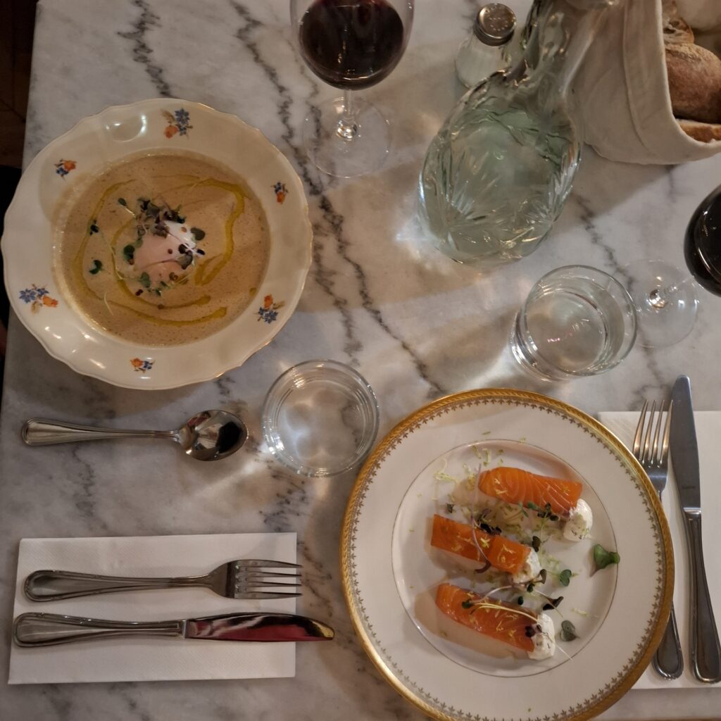 Dîner à l'Hôtel restaurant Le Charmant Saint-Ouen 