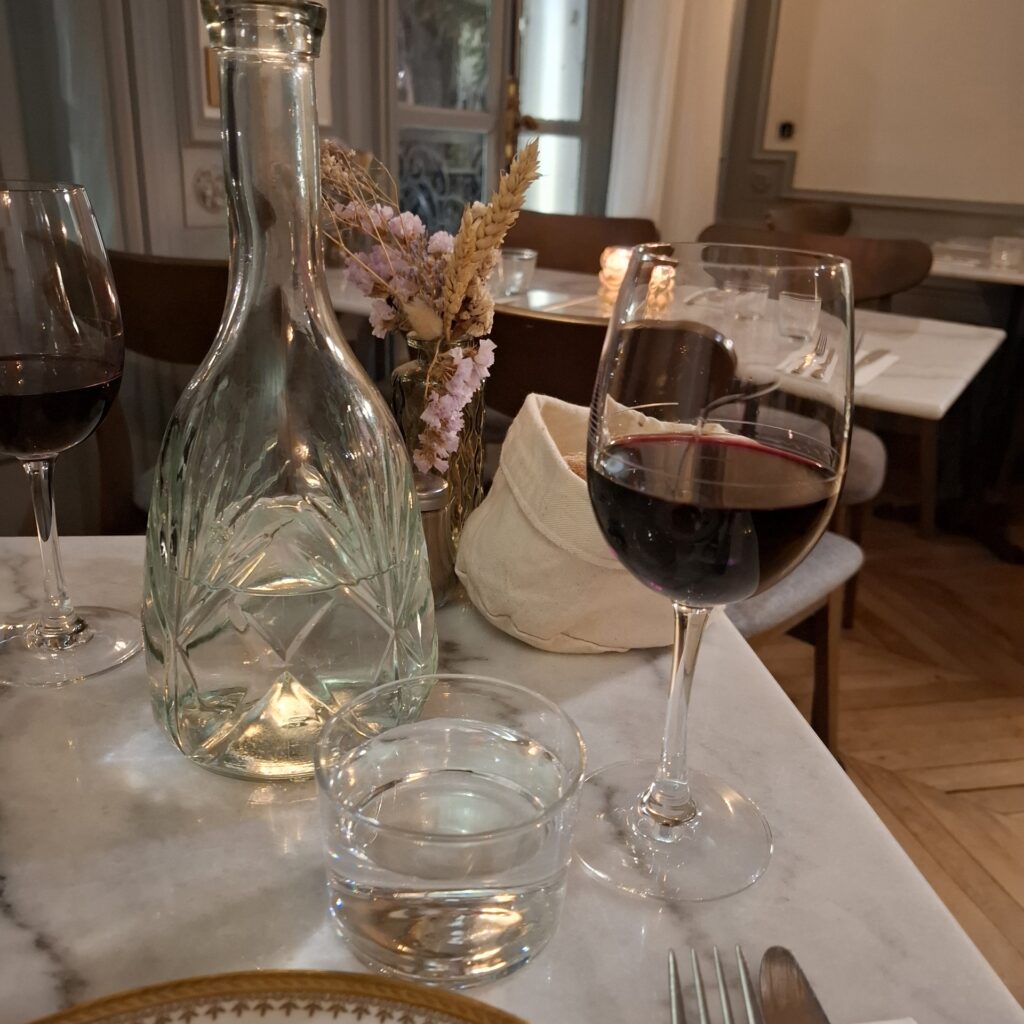 Dîner à l'Hôtel restaurant Le Charmant Saint-Ouen 