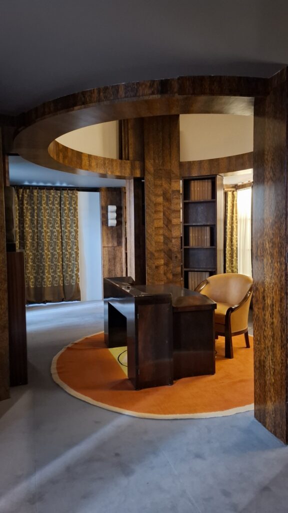 bureau-bibliothèque de Pierre Chareau