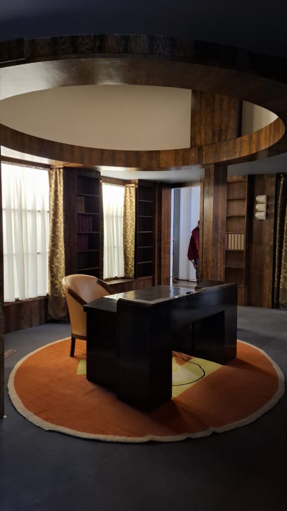 bureau-bibliothèque de Pierre Chareau