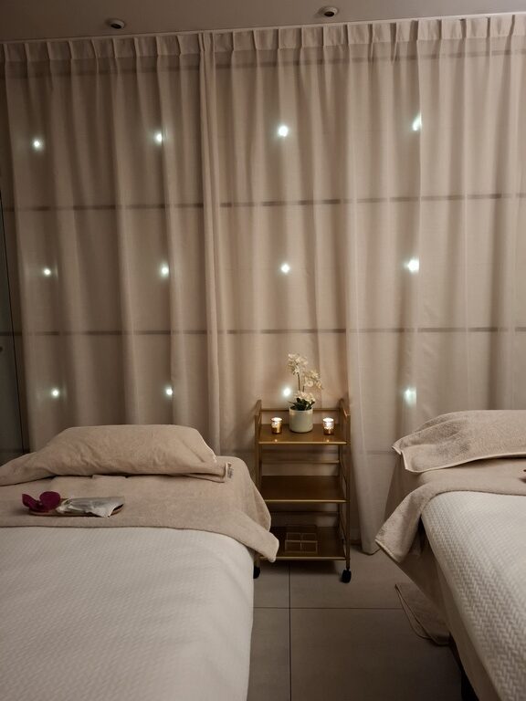 Spa Susanne Kaufmann du Burgundy