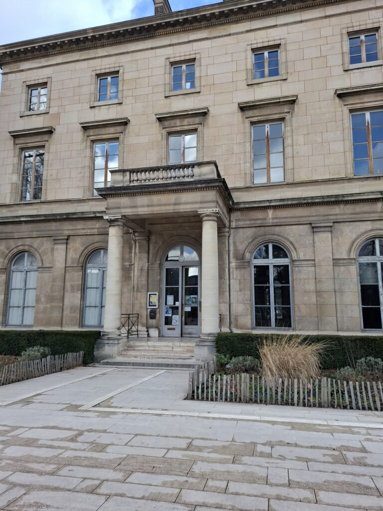 Le Château de Saint-Ouen