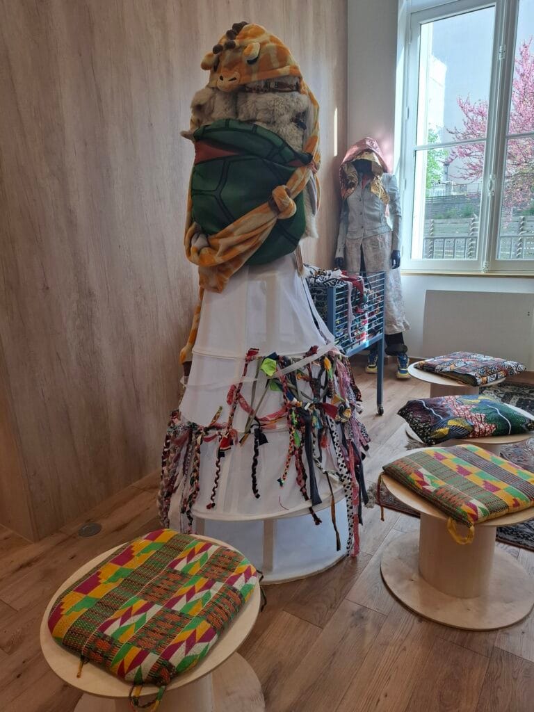 Fripes Tease à la Villa D.