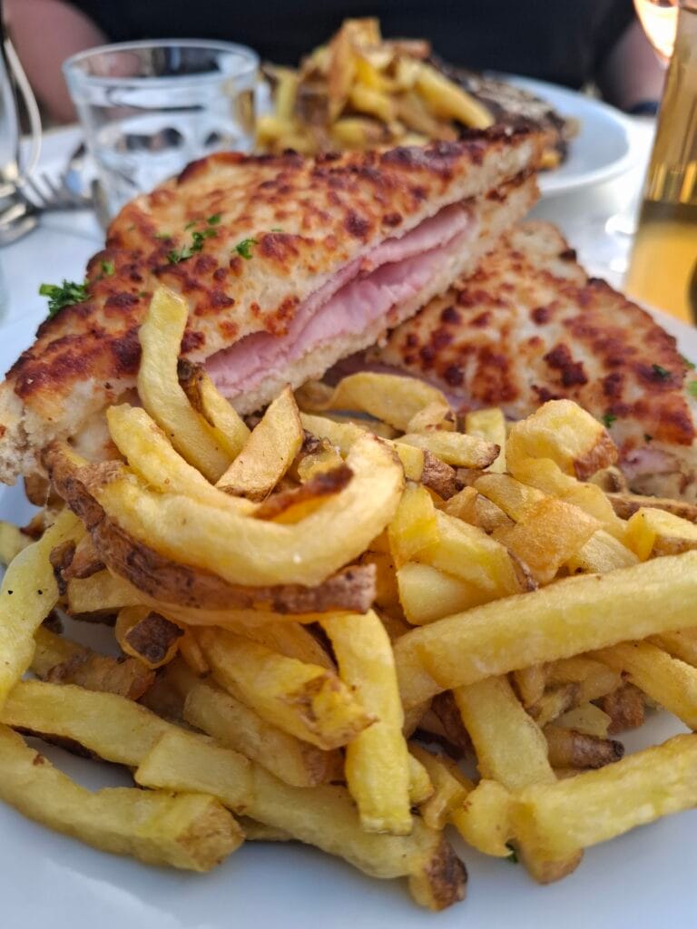 La Cantine des Docks à Saint-Ouen